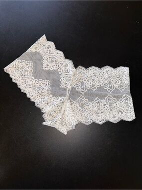 ⭐️ White Lace Ladies Lg Underwear NWOT